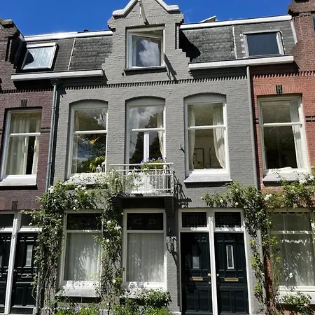 Bed And Breakfast Amsterdam Bed & Breakfast